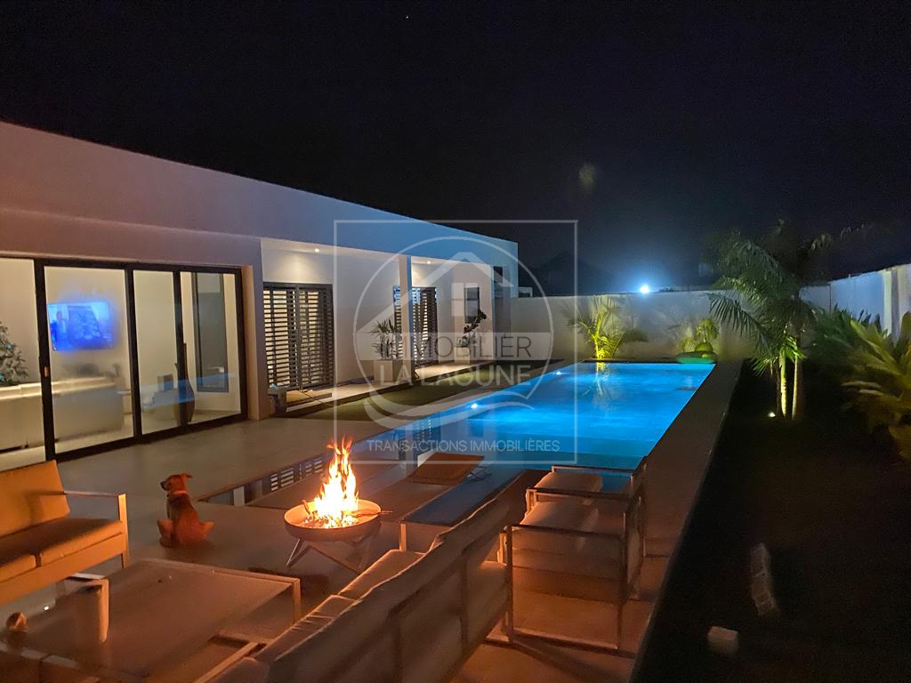 Agence Immobilière Saly Sénégal - V2834 - Villa à SALY - V2834 villa a vendre somone senegal