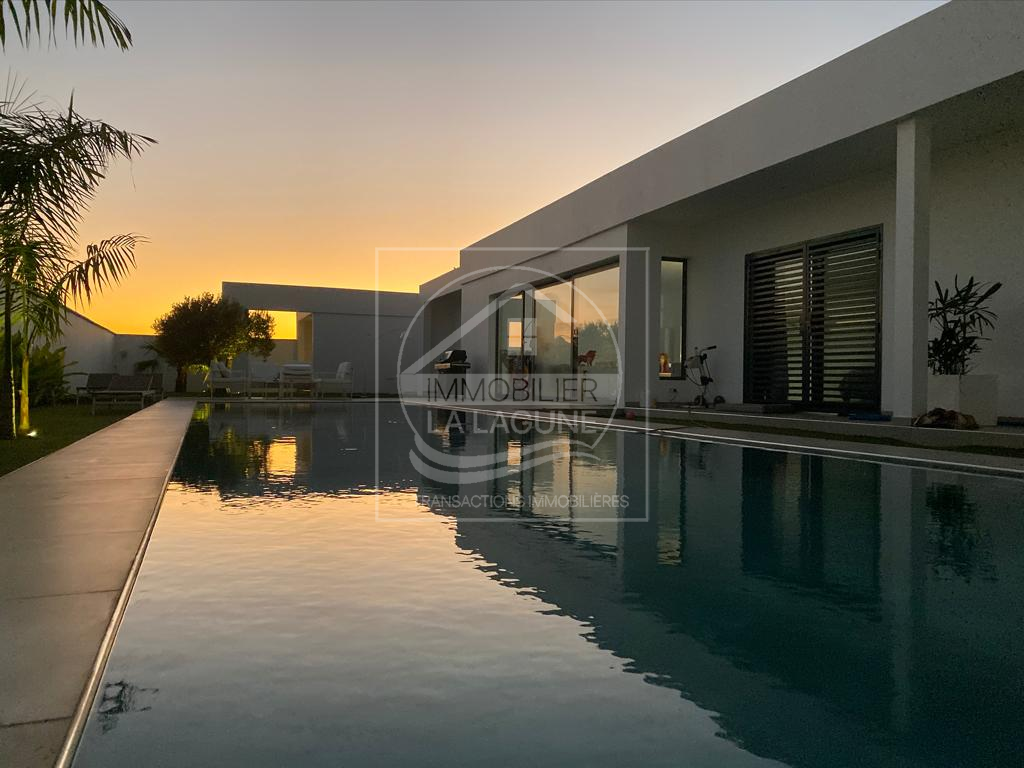 Agence Immobilière Saly Sénégal - V2834 - Villa à SALY - V2834 villa a vendre somone senegal