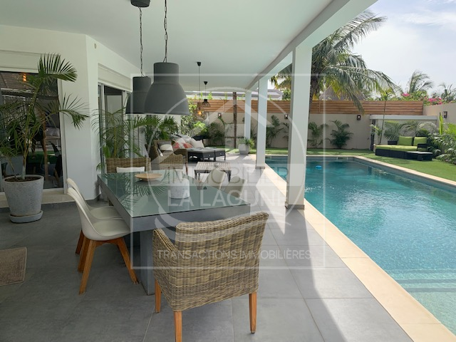 Agence Immobilière Saly Sénégal - V2837 - Villa à SALY - V2837 villa à vendre en titre foncier saly senegal