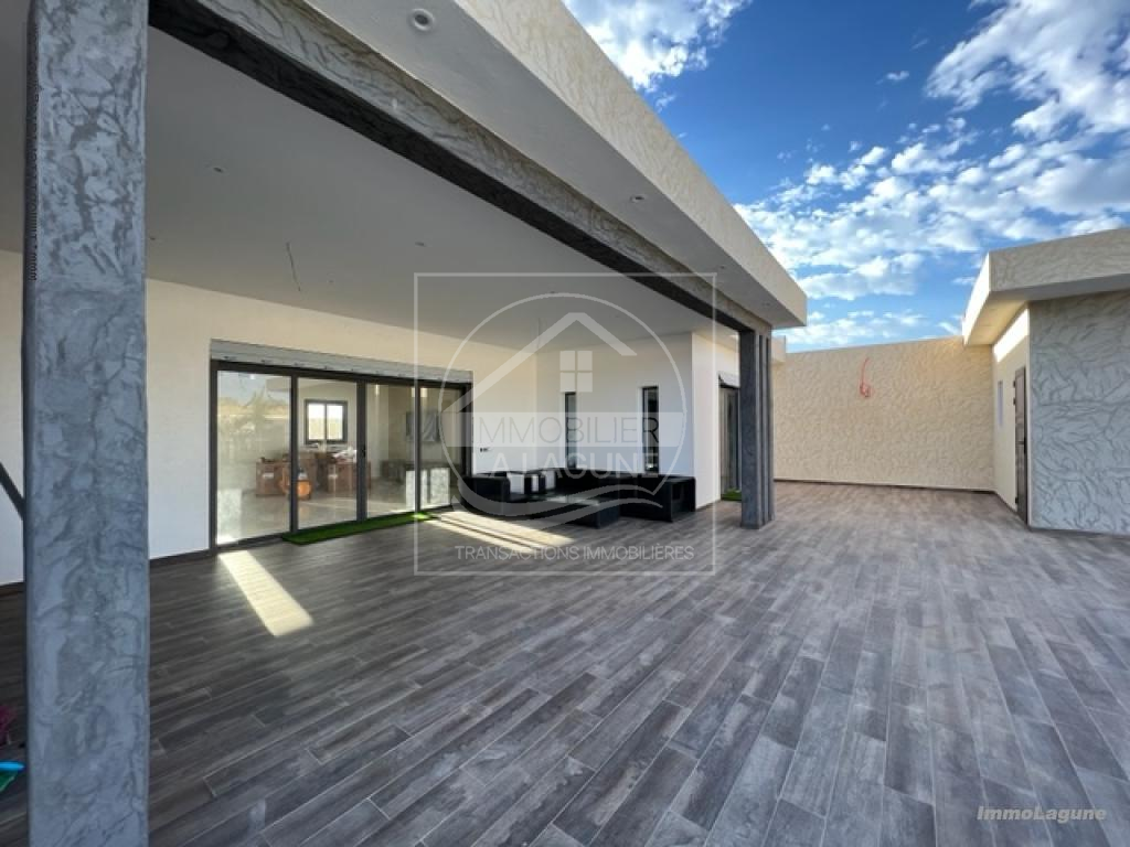 Agence Immobilière Saly Sénégal - V2864 - Villa à NGUERIGNE - V2864 villa a vendre ngurerigne senegal