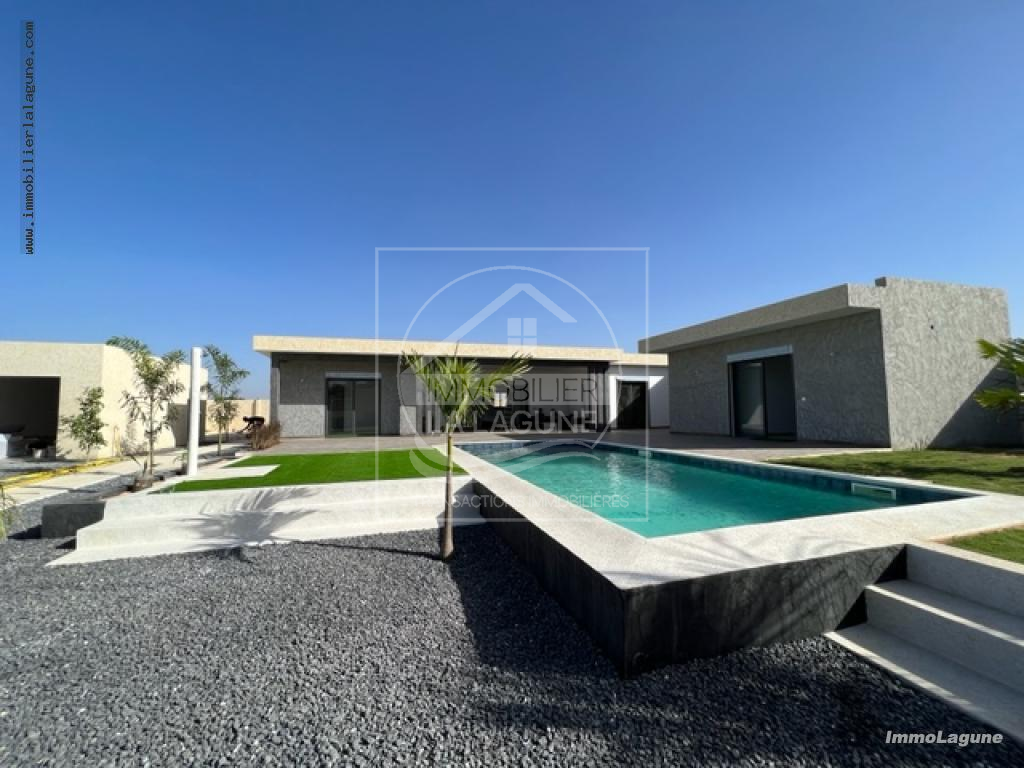 Agence Immobilière Saly Sénégal - V2864 - Villa à NGUERIGNE - V2864 villa a vendre ngurerigne senegal