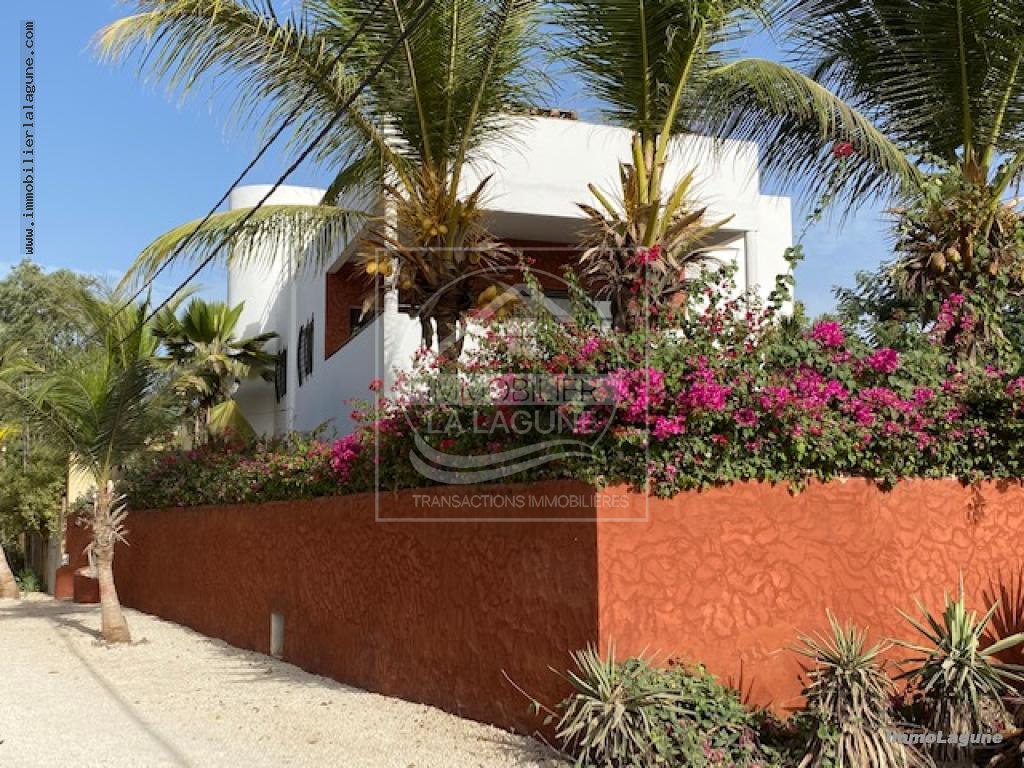 Agence Immobilière Saly Sénégal - V2865 - Villa à NGAPAROU - V2865 villa à vendre ngaparou senegal 2eme ligne mer
