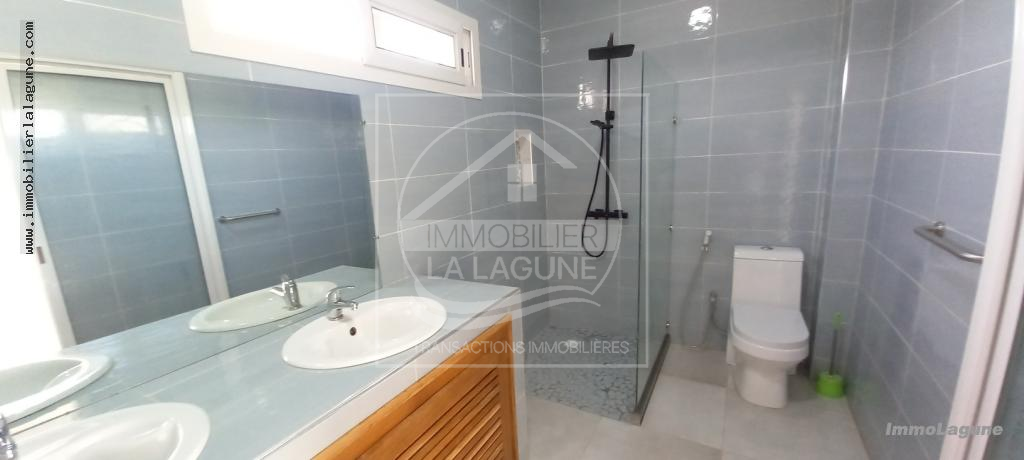Agence Immobilière Saly Sénégal - V2867 - Villa à NGAPAROU - V2867-villa-a-vendre-a-ngaparou-senegal