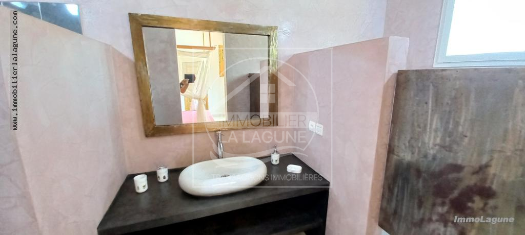 Agence Immobilière Saly Sénégal - C2932 - Commerce à NGAPAROU - C2932-maison-dhote-a-vendre-a-ngaparou-senegal