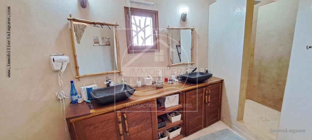 Agence Immobilière Saly Sénégal - V2950 - Villa à N'DIOROKH - V2950-villa-a-vendre-a-somone-avec-pisicne-senegal