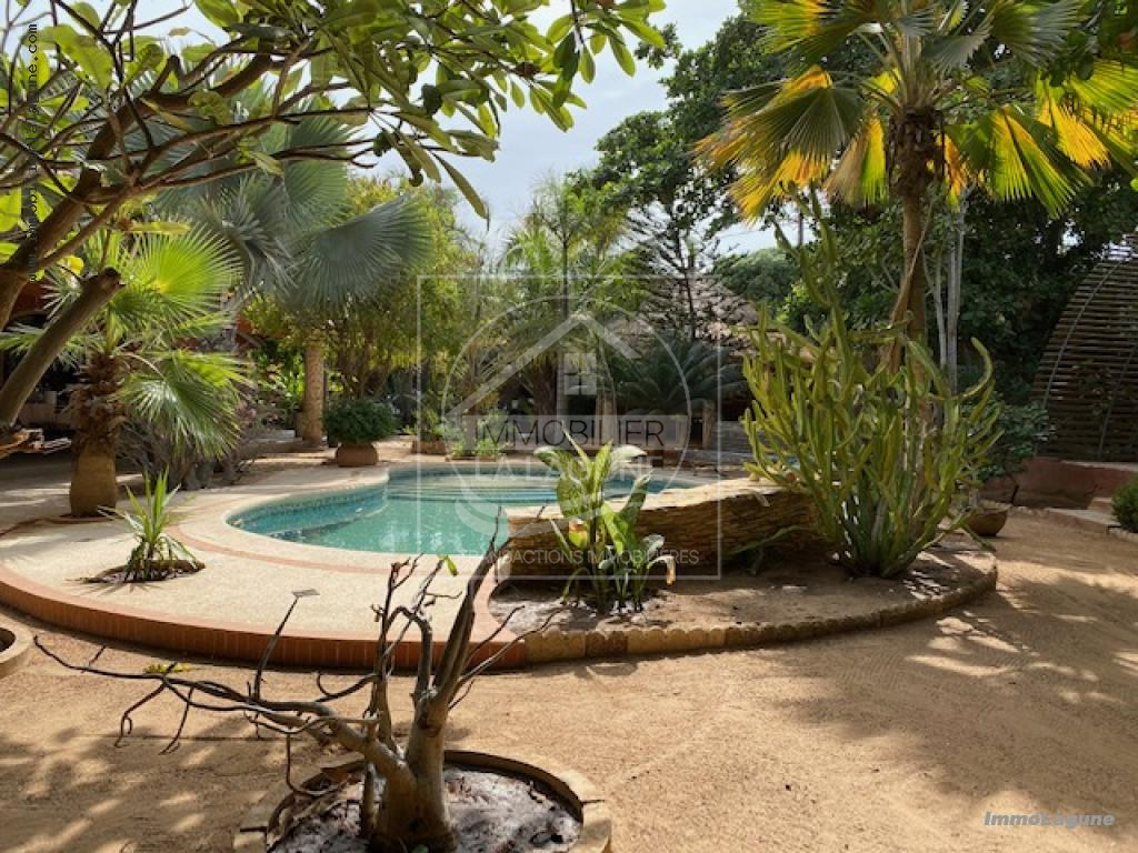 Agence Immobilière Saly Sénégal - V2652 - Villa à NGAPAROU - V2652-villa-en-vente-a-ngaparou-avec-piscine-senegal