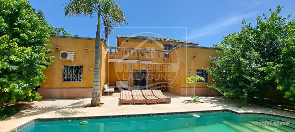 Agence Immobilière Saly Sénégal - V3064 - Villa à SALY - V3064-villa-avendre-a-saly-avec-piscine-