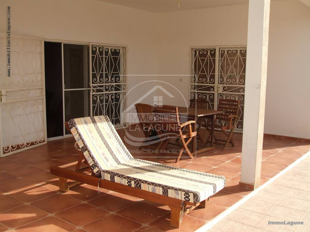 Agence Immobilière Saly Sénégal - V2116 - Villa à NGAPAROU - V2116 Villa avec piscine à vendre à Ngaparou Sénégal