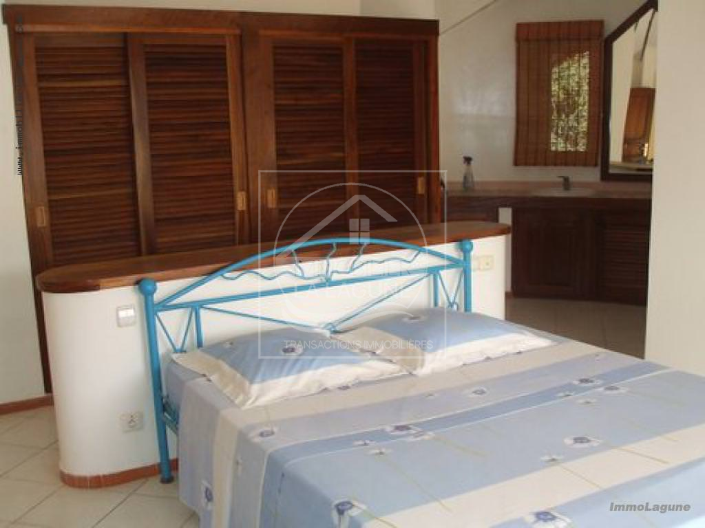 Agence Immobilière Saly Sénégal - V2214 - Villa à NGUERIGNE - V2214-maison-avec-piscine-en-ventea-nguerignesenegal