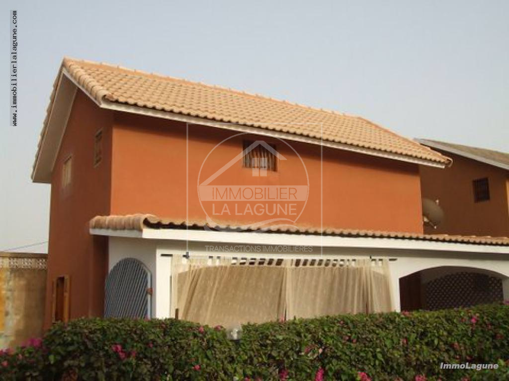 Agence Immobilière Saly Sénégal - V2234 - Villa à NGAPAROU - V2234 petit pied à terre à vendre en residence à ngaparou senegal
