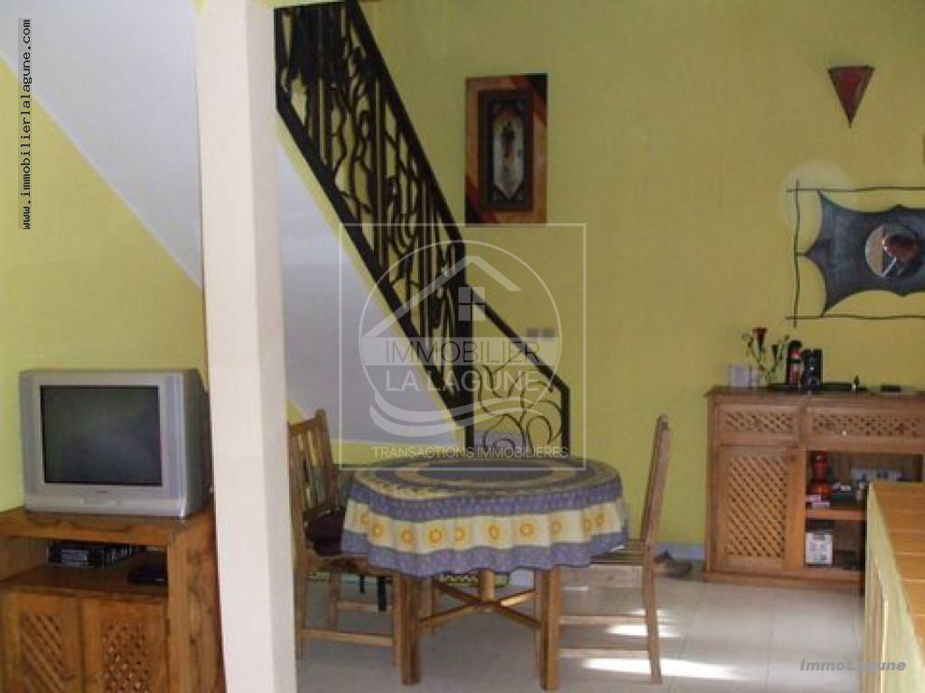Agence Immobilière Saly Sénégal - V2234 - Villa à NGAPAROU - V2234 petit pied a terre a vendre en residence a ngaparou senegal