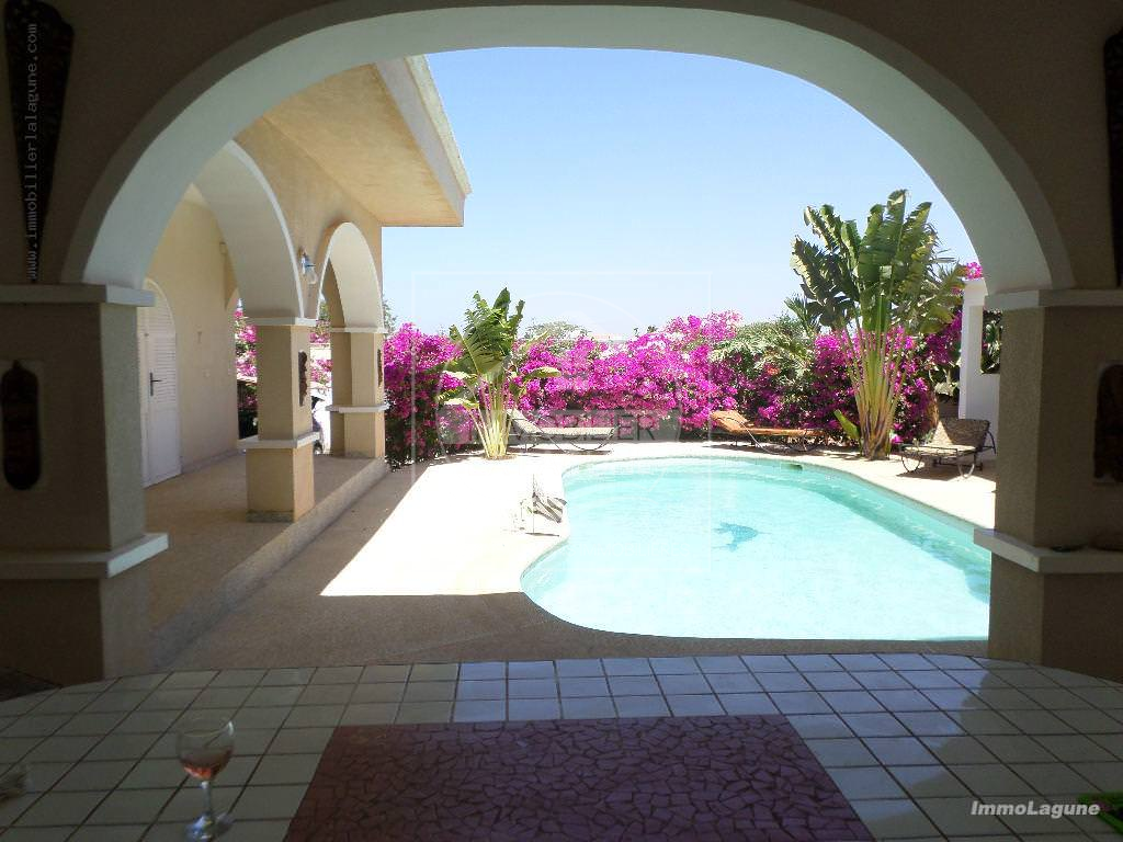Agence Immobilière Saly Sénégal - V2271 - Villa à SOMONE - V2227 villa avec piscine à vendre à somone senegal