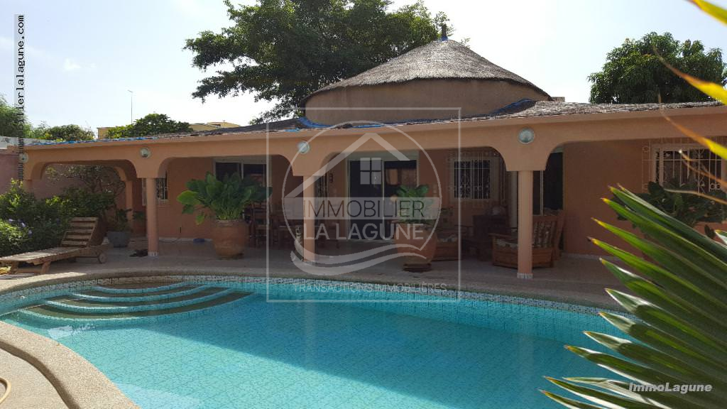 Agence Immobilière Saly Sénégal - V2283 - Villa à SALY - V2283 villa-a-vendre-saly-senegal-piscine