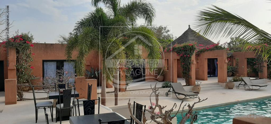 Agence Immobilière Saly Sénégal - V2633 - Villa à NGAPAROU - V2633-villa-a-vendre-a-ngaparou-senegal-avec-piscine