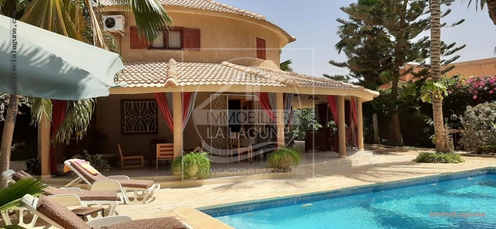 Agence Immobilière Saly Sénégal - V1766 - Villa à SOMONE - V1766 Vente villa à Somone senegal avec piscine