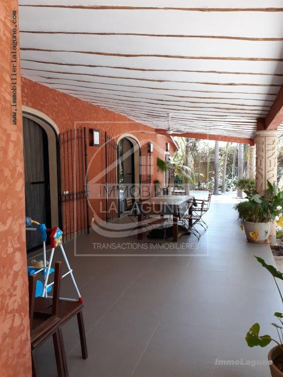 Agence Immobilière Saly Sénégal - V2652 - Villa à NGAPAROU - V2652-villa-en-vente-a-ngaparou-avec-piscine-senegal
