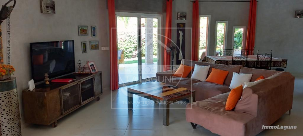 Agence Immobilière Saly Sénégal - V2722 - Villa à SALY - V2722-villa-en-residence-a-vendre-avec-piscine-a-saly-senegal