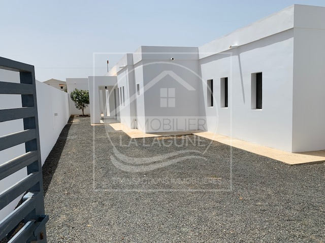 Agence Immobilière Saly Sénégal - V2787 - Villa à SALY - V2787 villa contemporaine a vendre saly senegal