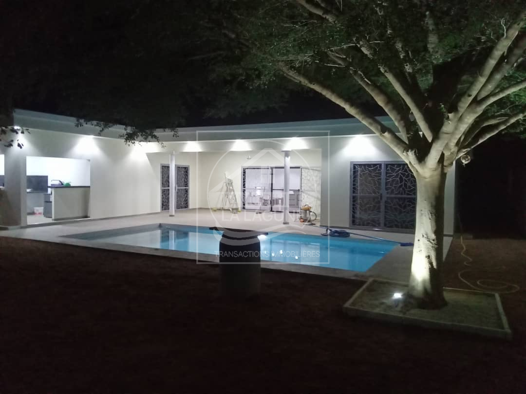 Agence Immobilière Saly Sénégal - V2790 - Villa à NGAPAROU - V2790 villa a vendre ngaparou senegal