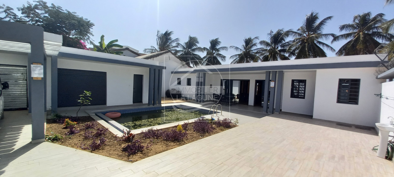 Agence Immobilière Saly Sénégal - V2847 - Villa à SALY - V2847-villa-a-vendre-a-saly-senegal-avec-piscine