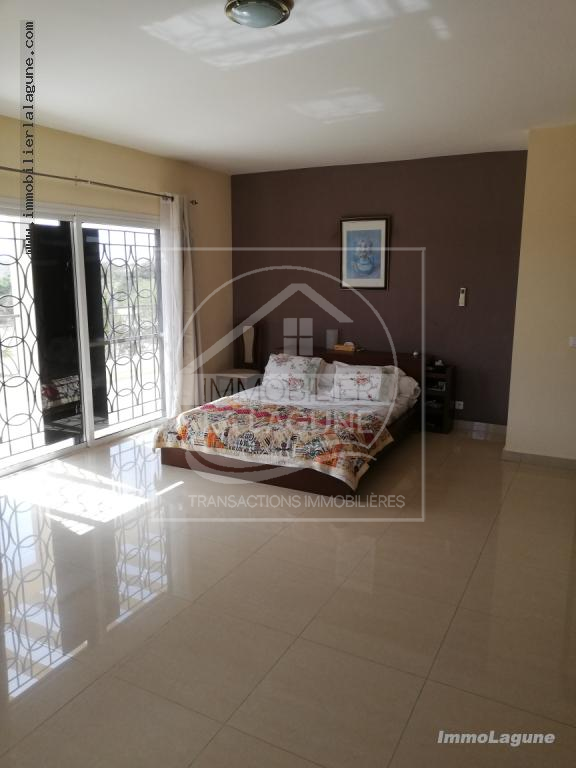 Agence Immobilière Saly Sénégal - V2196 - Villa à SOMONE - v2196 grande maison avec piscine à vendre à somone seegal