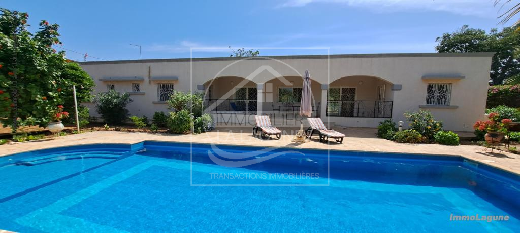 Agence Immobilière Saly Sénégal - V2951 - Villa à SOMONE - V2951-villa-a-vendre-a-somone-avec-pisicne-senegal