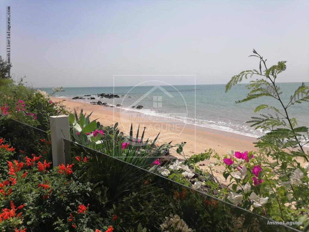 Agence Immobilière Saly Sénégal - V2949 - Villa à NGAPAROU - V2949 villa a vendre bord de mer ngaparou senegal