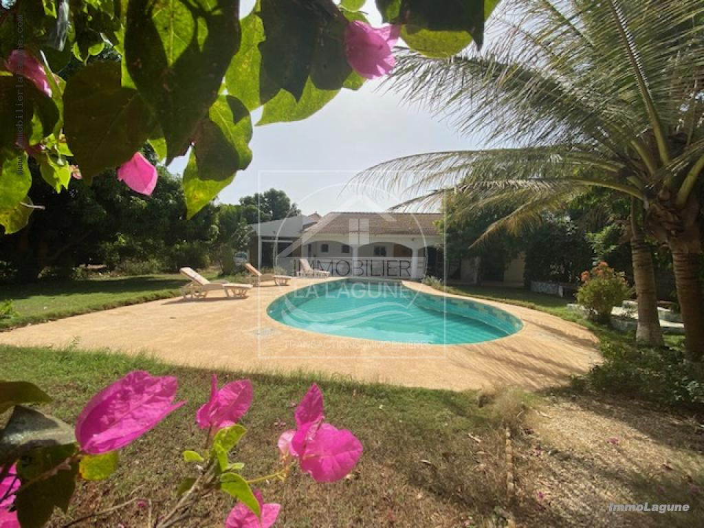 Agence Immobilière Saly Sénégal - V2930 - Villa à SOMONE - V2930-villa-a-vendre-a-somone-avec-piscine-senegal