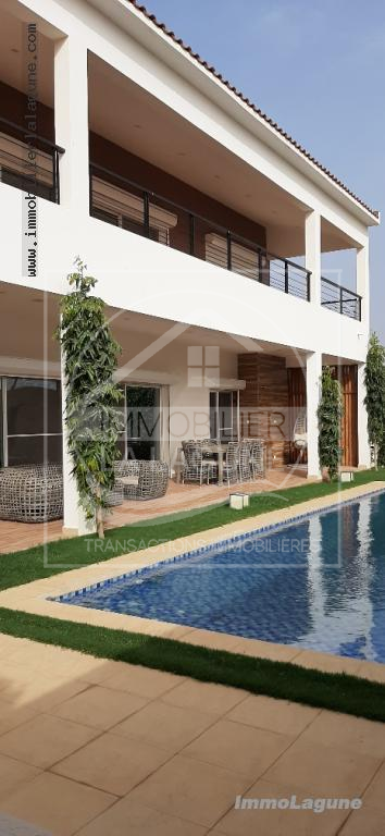 Agence Immobilière Saly Sénégal - V2610 - Villa à NGAPAROU - V2610 villa-contemporaine-a-vendre-ngaparou-senegal