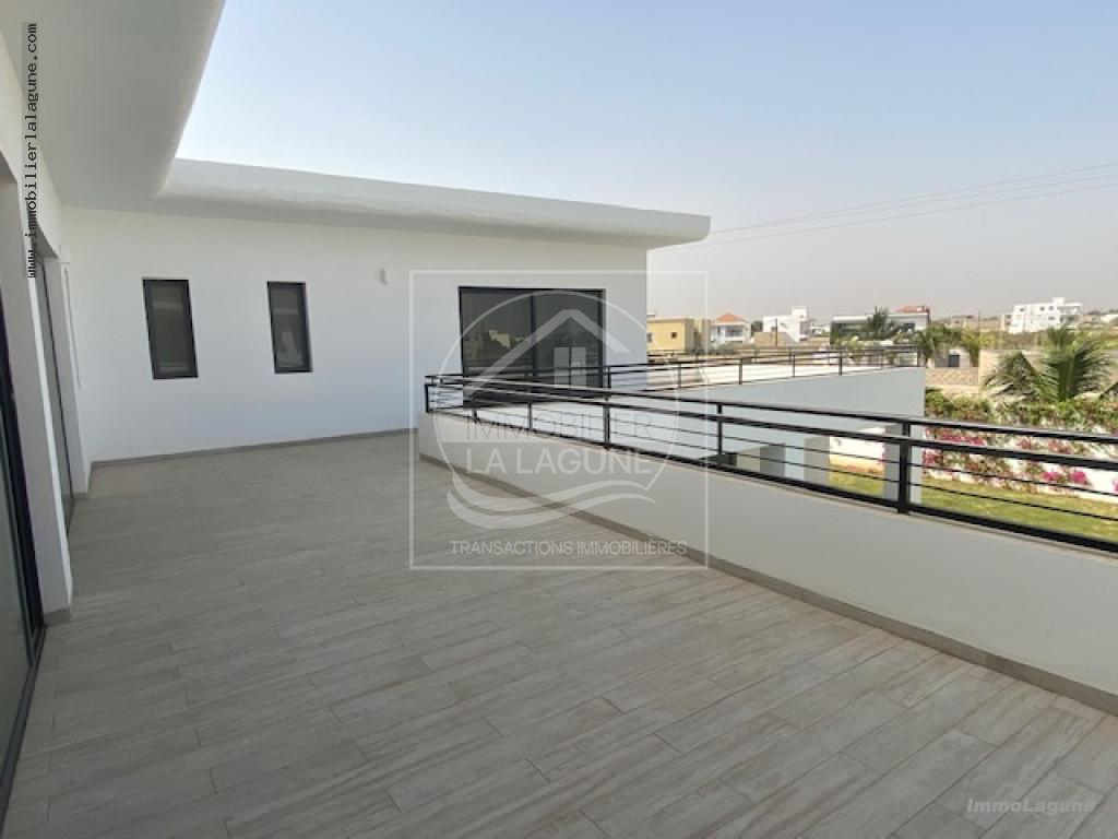 Agence Immobilière Saly Sénégal - V2738 - Villa à NGAPAROU - V2738 villa a vendre ngaparou senegal