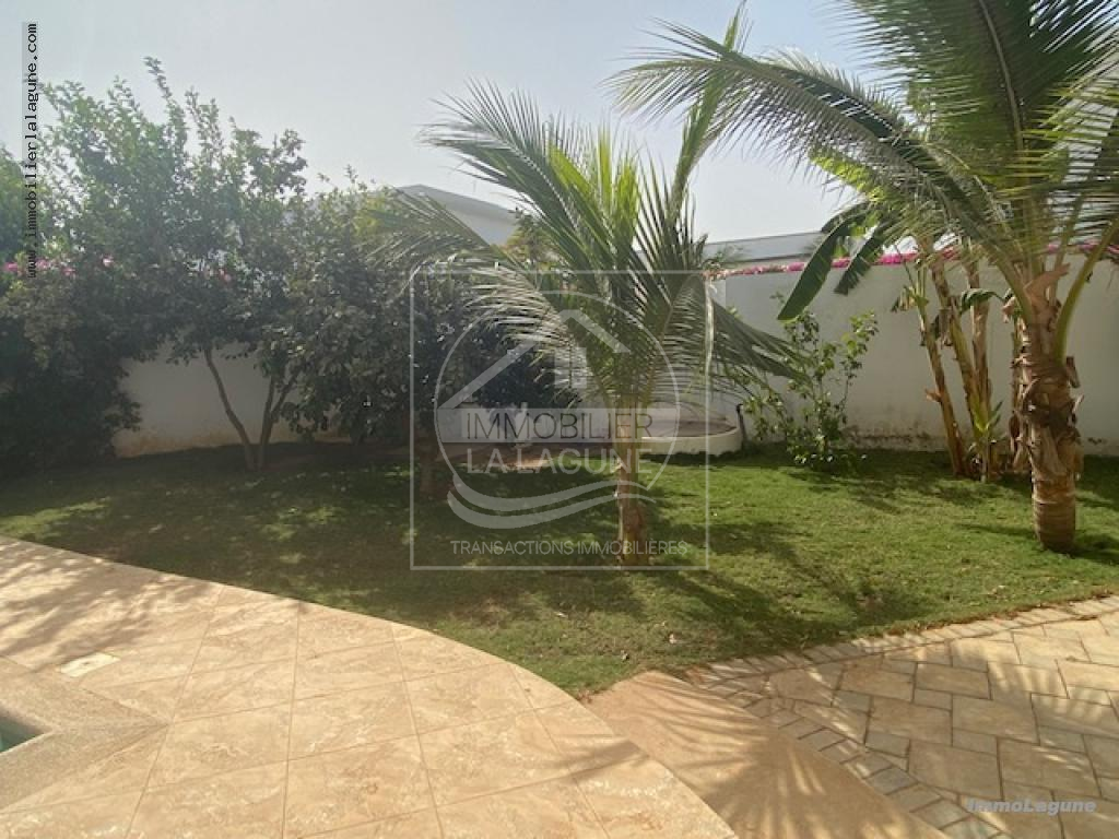 Agence Immobilière Saly Sénégal - V3004 - Villa à NGAPAROU - V3004 villa a vendre ngaparou senegal