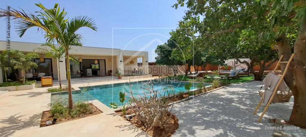 Agence Immobilière Saly Sénégal - V3005 - Villa à NGUERIGNE - V3005-villa-a-vendre-a-nguerigne-senegal-avec-pisicne