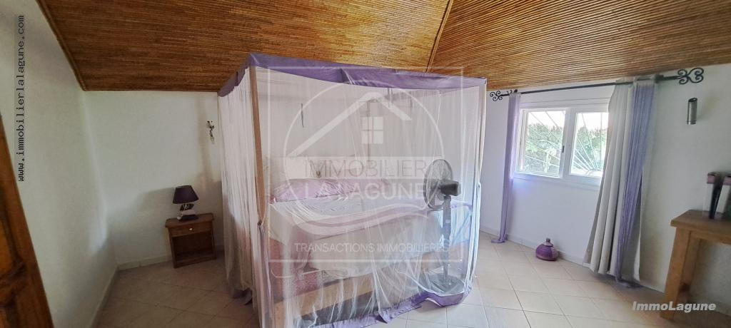 Agence Immobilière Saly Sénégal - V3021 - Villa à NGUERIGNE - V3021-case-a-vendre-a-nguerigne-senegal-avec-pisicne