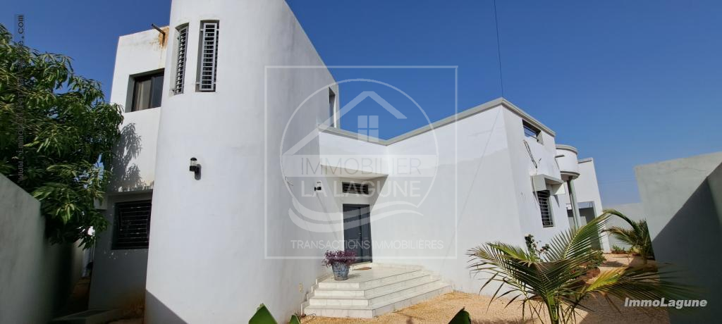 Agence Immobilière Saly Sénégal - V3040 - Villa à NGUERIGNE - V3040-villa-a-vendre-a-nguerigne-senegal