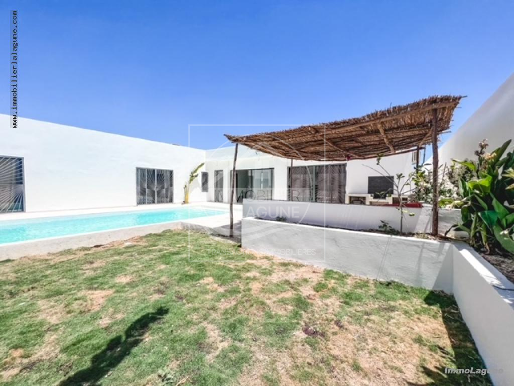 Agence Immobilière Saly Sénégal - V3046 - Villa à SALY - V3046 villa a vendre saly senegal