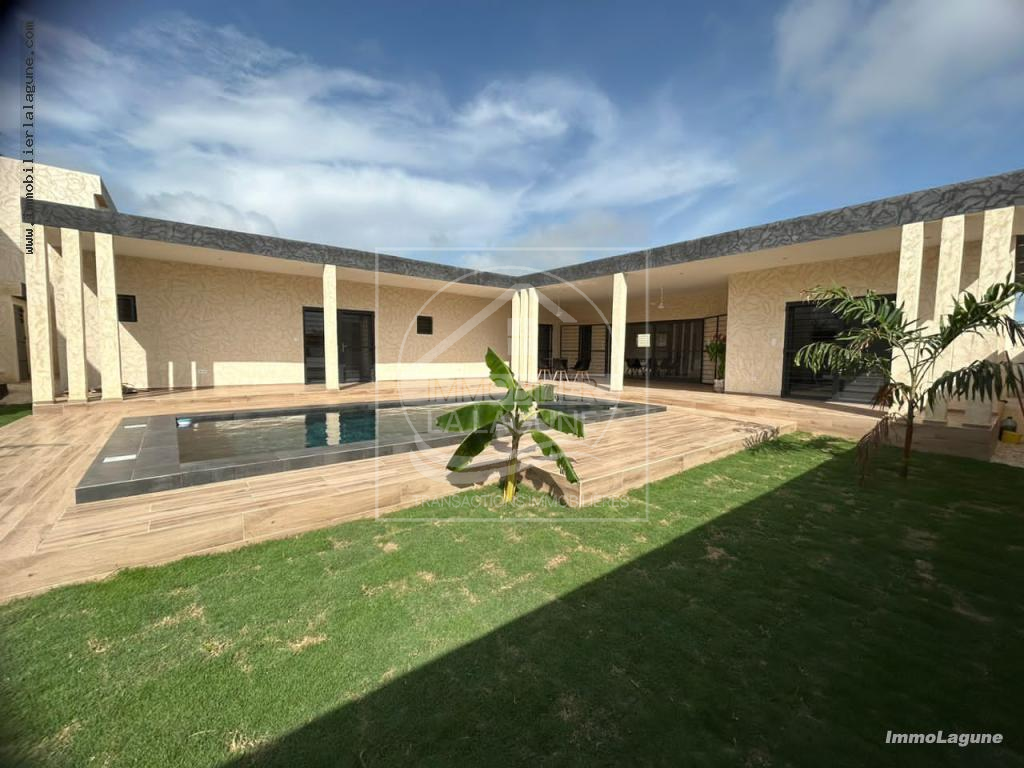 Agence Immobilière Saly Sénégal - V3053 - Villa à SOMONE - V3053 villa neuve a vendre somone senegal