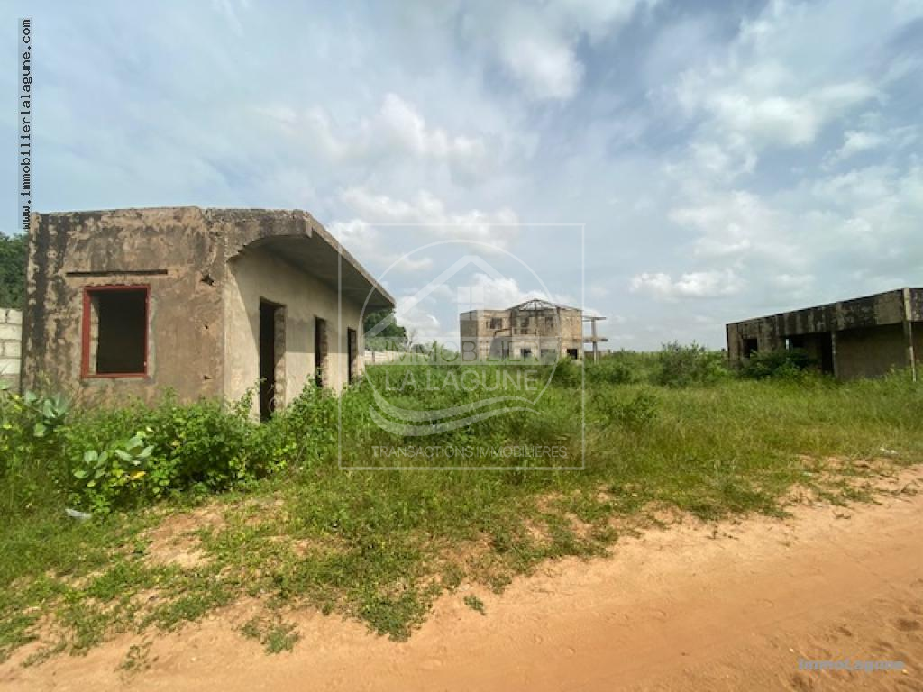 Agence Immobilière Saly Sénégal - V3074 - Villa à NGUERIGNE - V3074 maison a vendre senegal