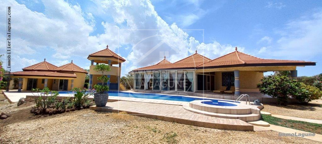 Agence Immobilière Saly Sénégal - V3078 - Villa à SOMONE - V3078-villa-a-vendre-avec-piscine-a-somone-senegal