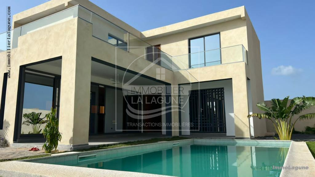 Agence Immobilière Saly Sénégal - V3019 - Villa à NGAPAROU - V3019-villa-a-vendre-a-ngaparou-senegal-avec-piscine