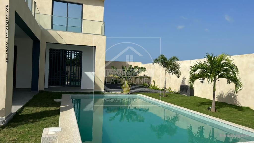 Agence Immobilière Saly Sénégal - V3019 - Villa à NGAPAROU - V3019-villa-a-vendre-a-ngaparou-senegal-avec-pisicne