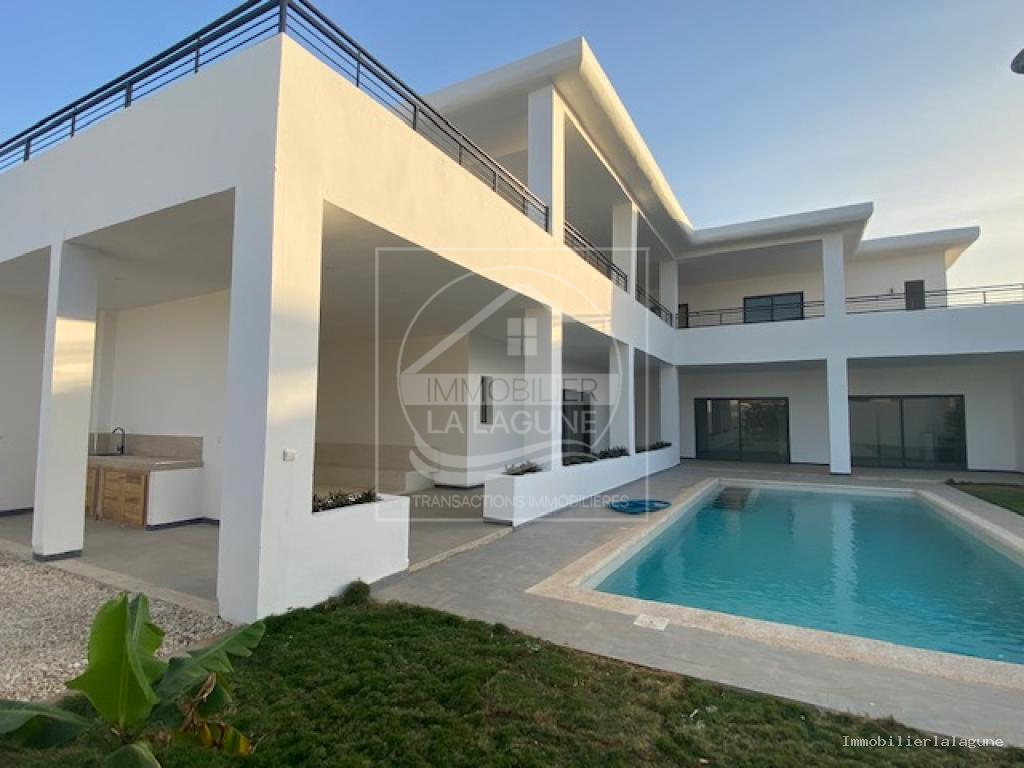 Agence Immobilière Saly Sénégal - V3104 - Villa à NGAPAROU - V3104 villa neuve a vendre ngaparou senegal