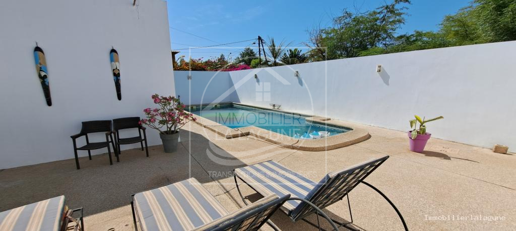 Agence Immobilière Saly Sénégal - V3121 - Villa à NIANING - V3121-villa-a-vendre-a-nianing-senegal-avec-piscine