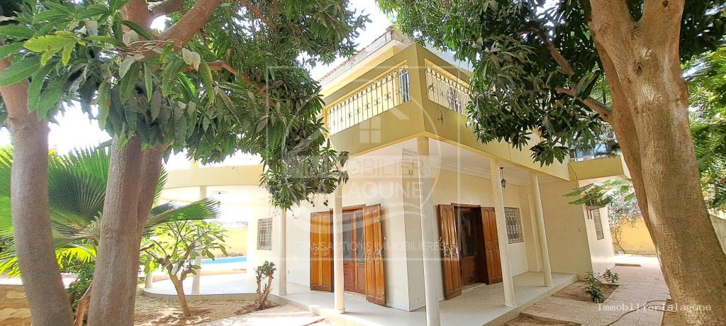 Agence Immobilière Saly Sénégal - V3125 - Villa à SALY - V3125-villa-a-vendre-a-saly-senega-avec-piscine