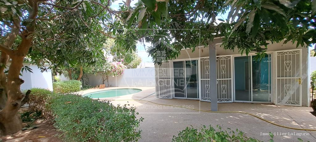 Agence Immobilière Saly Sénégal - V3136 - Villa à GANDIGAL - V3136-villa-a-vendre-a-gandigal-avec-piscine-senegal