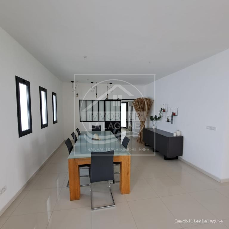 Agence Immobilière Saly Sénégal - V2787 - Villa à SALY - V2787 villa contemporaine a vendre a saly