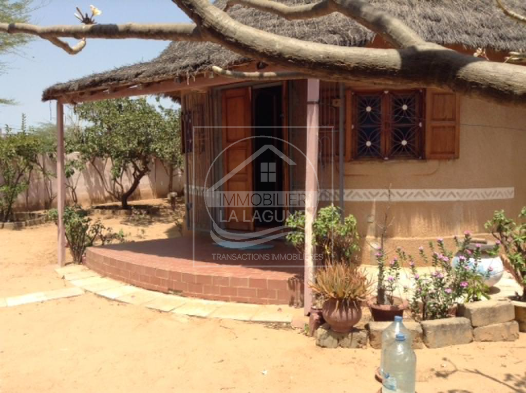 Agence Immobilière Saly Sénégal - V1958 - Villa à SOMONE - petite terrasse