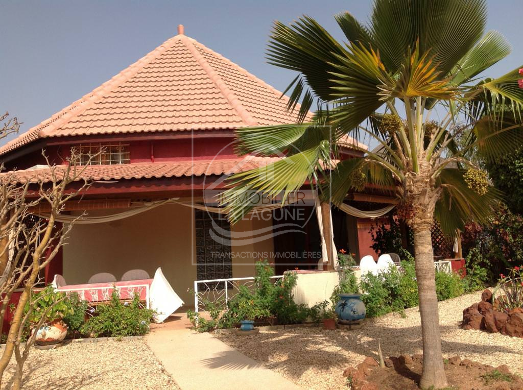 Agence Immobilière Saly Sénégal - V1955 - Villa à SALY - vue maison extérieure