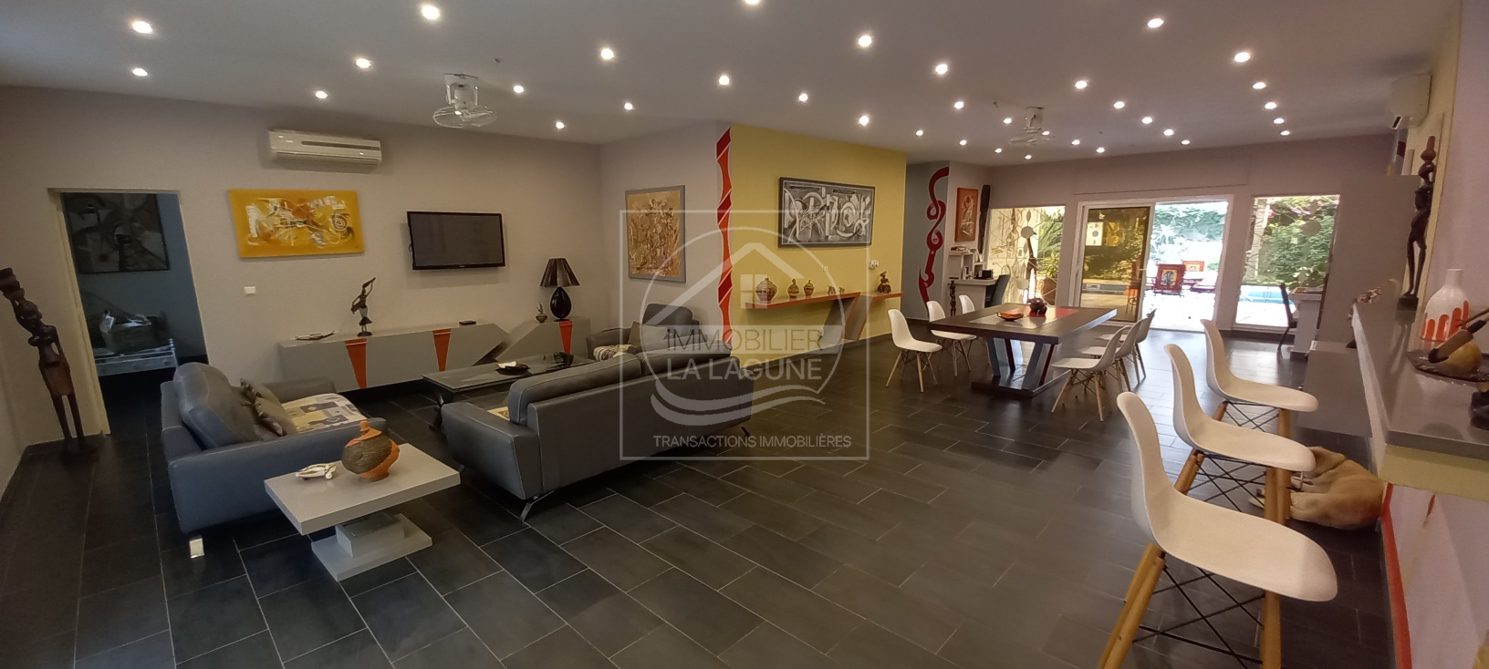 Agence Immobilière Saly Sénégal - V2828 - Villa à NGAPAROU - V2828-villa-a-vendre-a-ngaparou-senegal-avec-pisicne