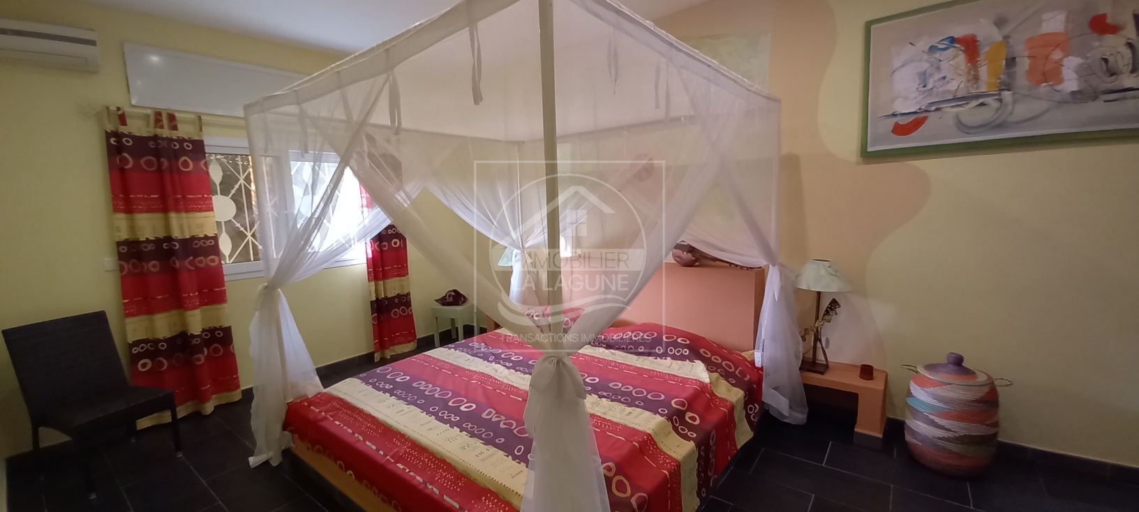 Agence Immobilière Saly Sénégal - V2828 - Villa à NGAPAROU - V2828-villa-a-vendre-a-ngaparou-senegal-avec-pisicne